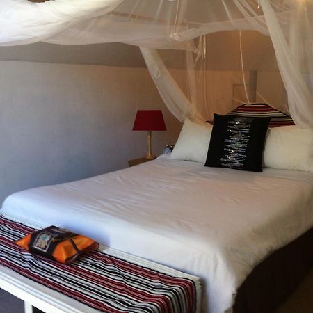 Bed and Breakfast The Old House Kasane Pokoj fotografie